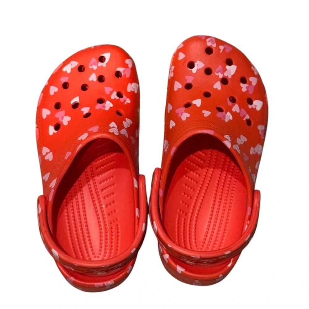 Crocs Classic Valentines Day Kids J5/ Women's 7 Cherry Red Hearts Butterflies